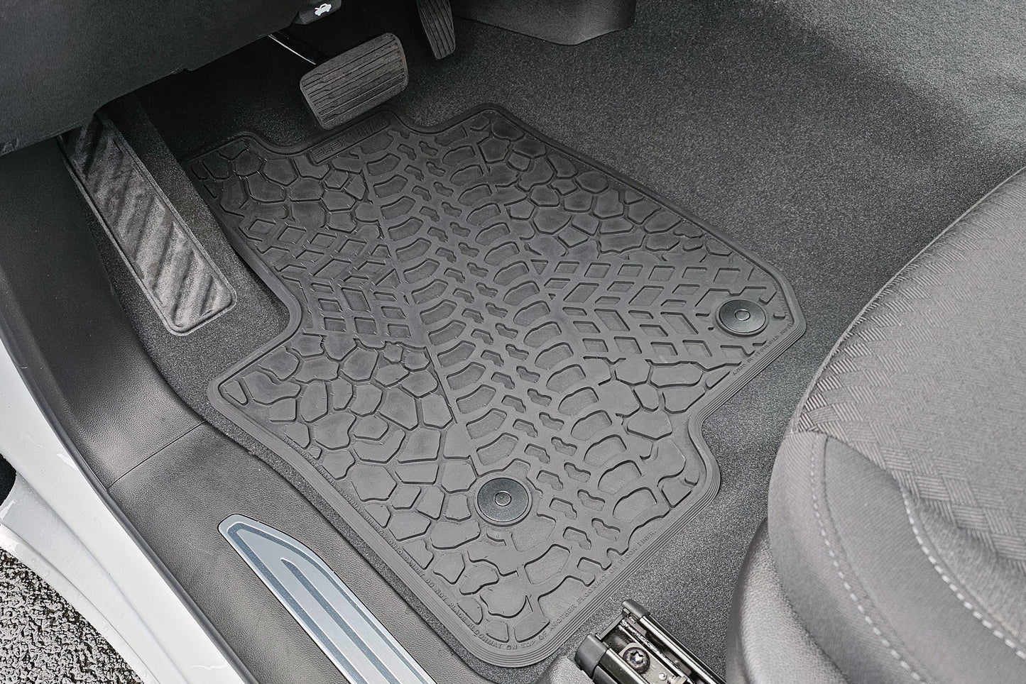 19-25 Chevrolet Silverado/GMC Sierra 1500/2500/3500 Crew Cab Floor Mats (4pc)